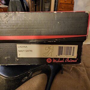 Size 7 Michael Antonio womens shoes